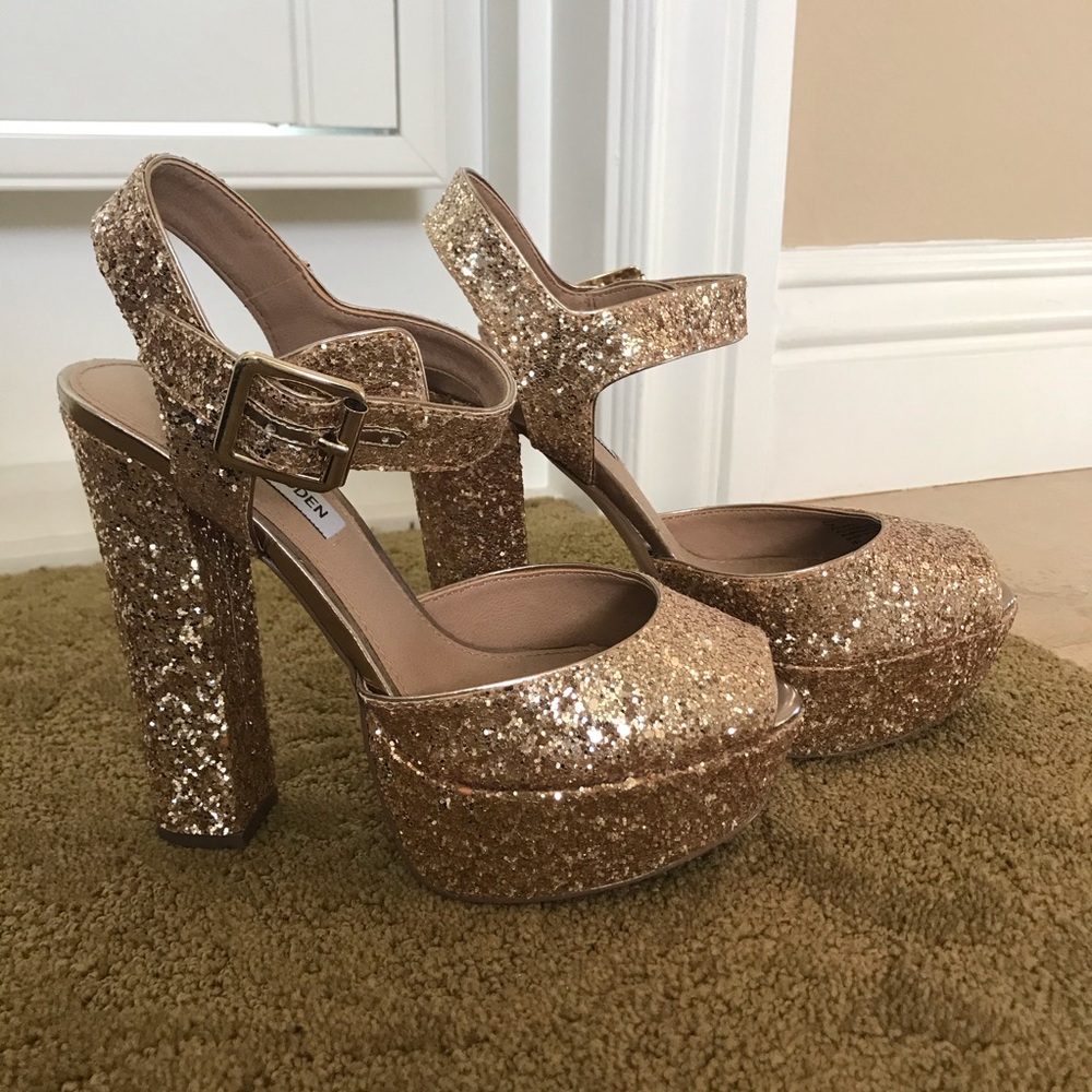 Steve Madden Jilly Heels - Gold Glitter